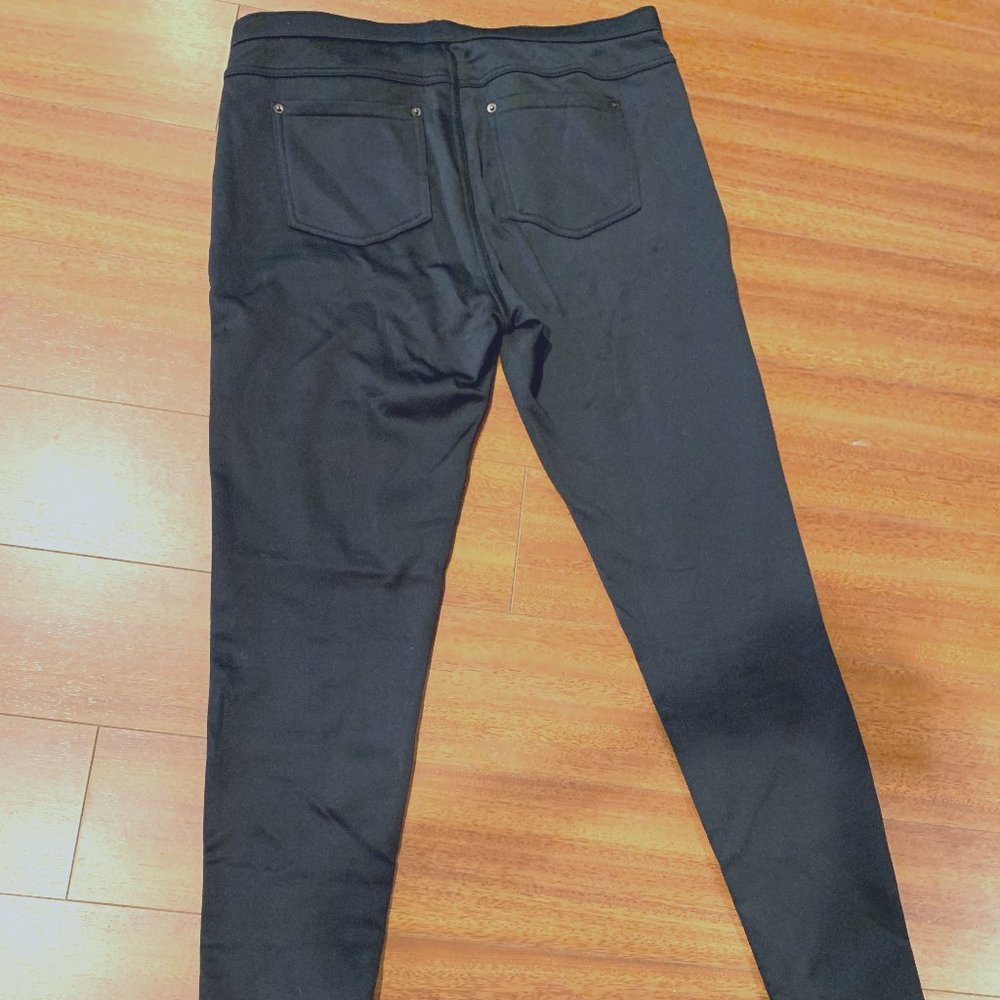 NWOT - Women's Simply Vera Black pants - M